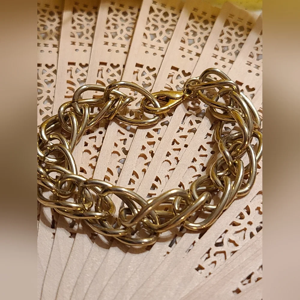 Unique Vintage chic gold